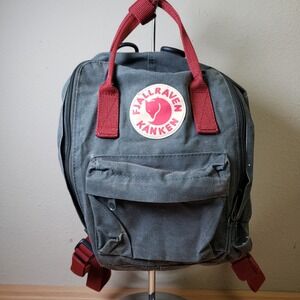 Fjall Raven Kanken Classic Backpack Gray Red Gorpcore Granola Girl Day Bag